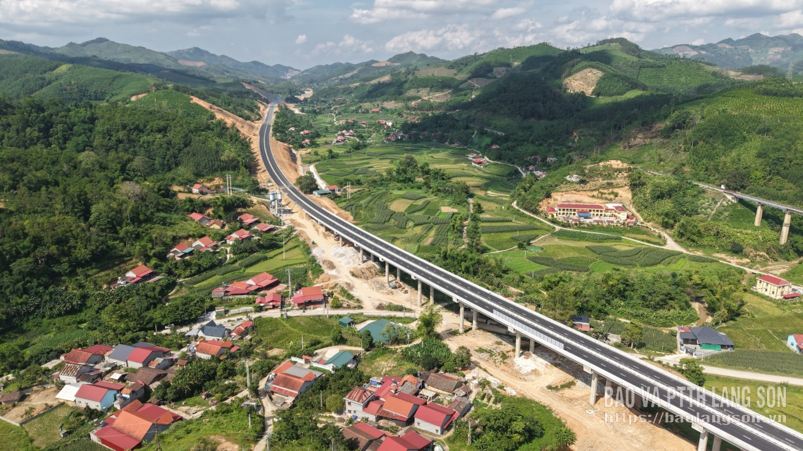 Dòng vốn cho kỷ nguyên phát triển mới - Kỳ 1: Tăng trưởng hai con số: Không chỉ cần thêm vốn 
